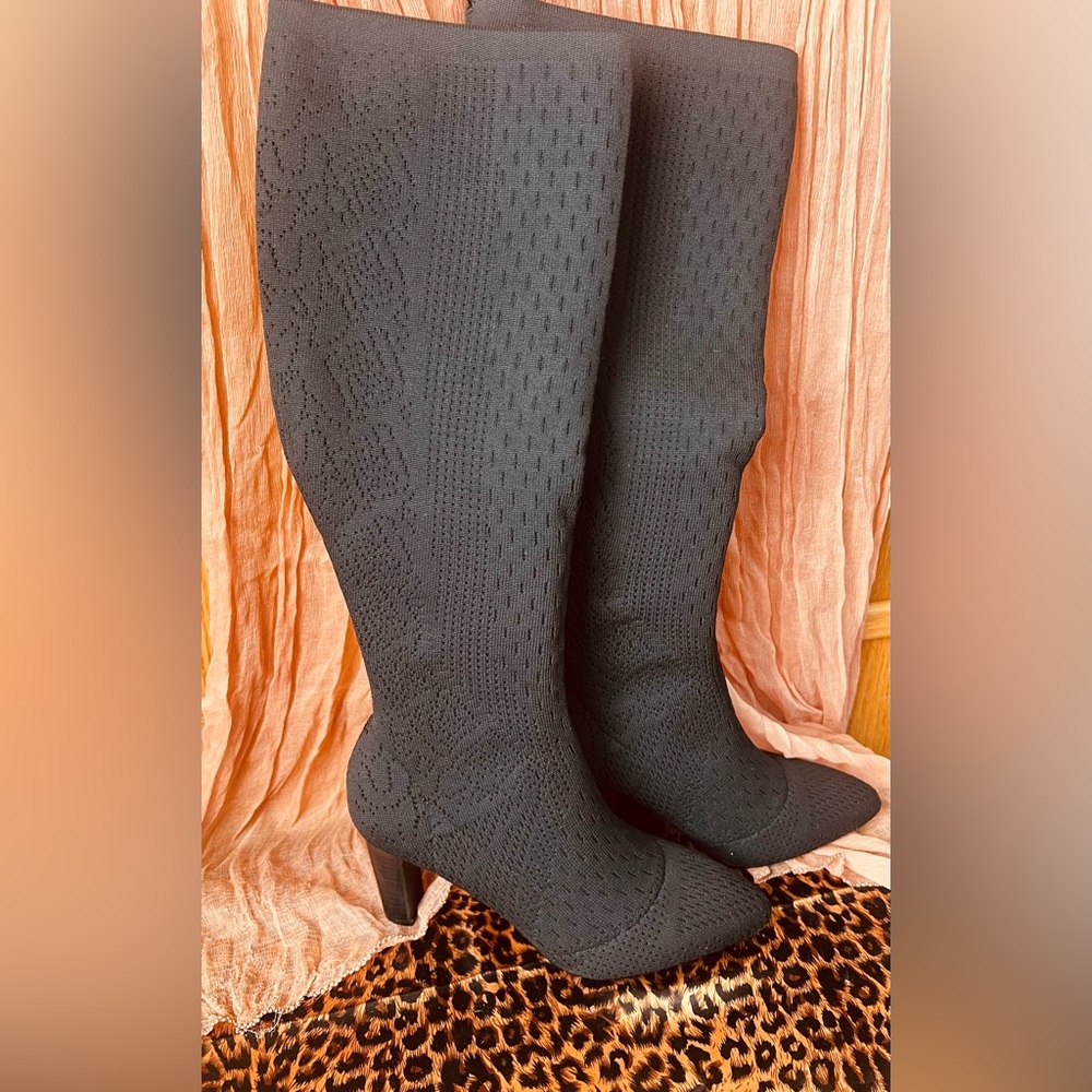Black Textured Women’s Knee High Boots